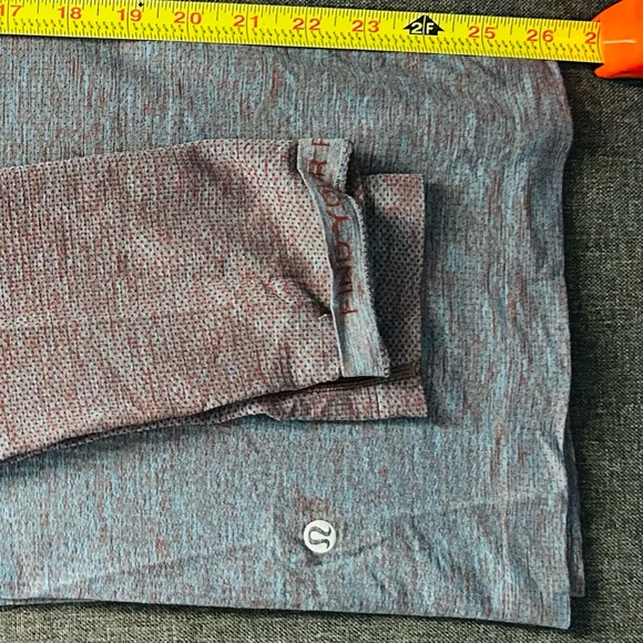 Lululemon 1/4 zip - Picture 8 of 9